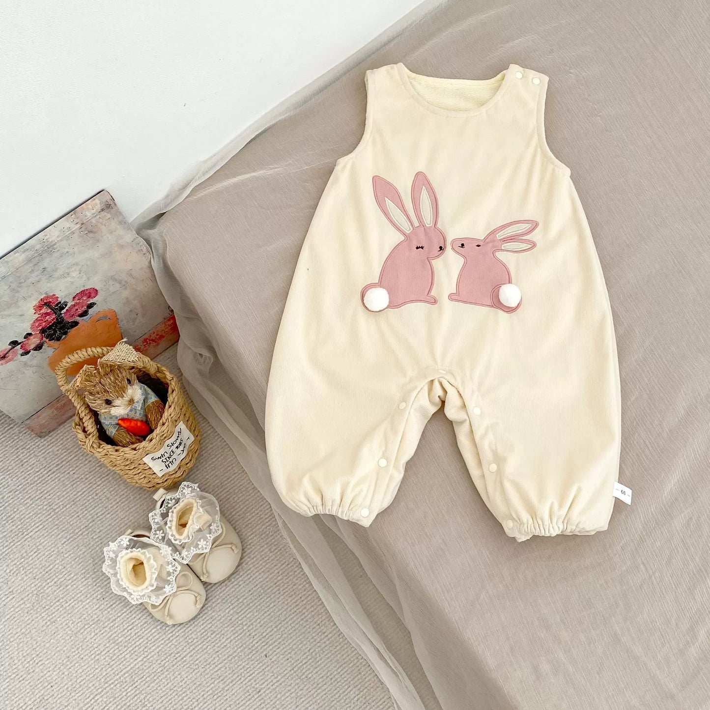 Spring and Autumn Baby Kids Girls Long Sleeves Fleece Top and Sleeveless Rabbits Pattern Overalls Clothing Set